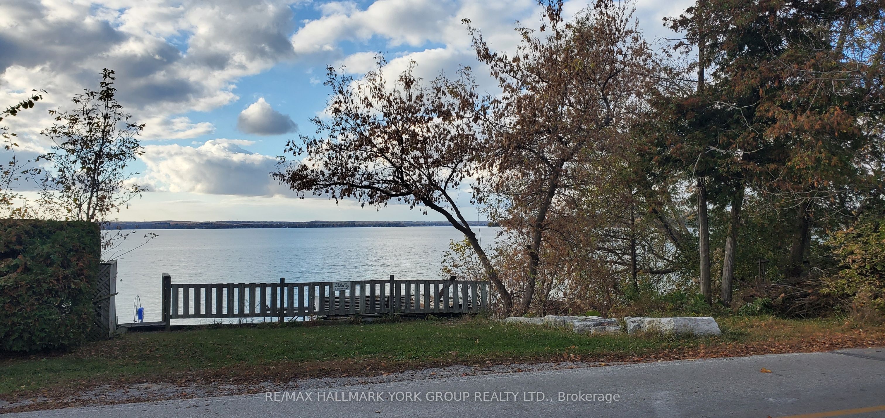 255 Lake Drive N Property Photo 15