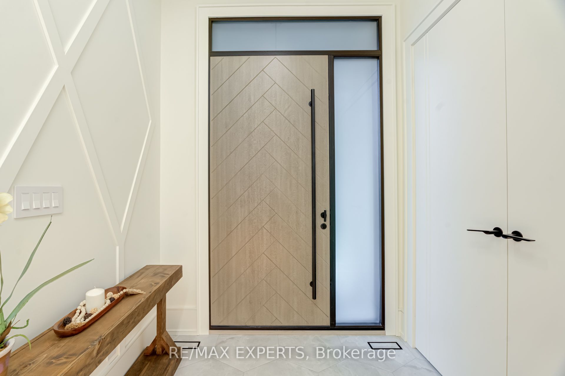 84 Mosley Street Property Photo 3