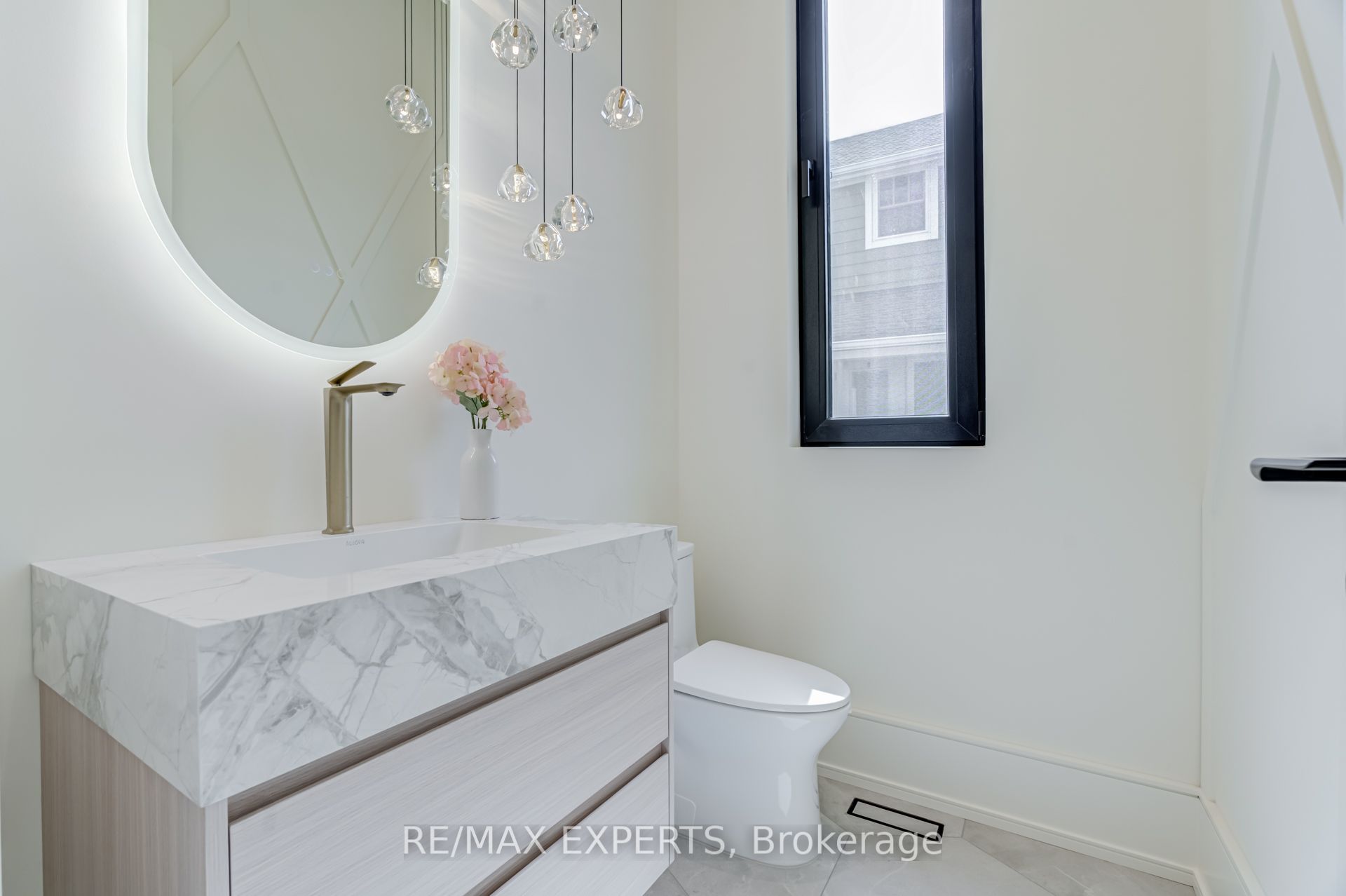 84 Mosley Street Property Photo 7