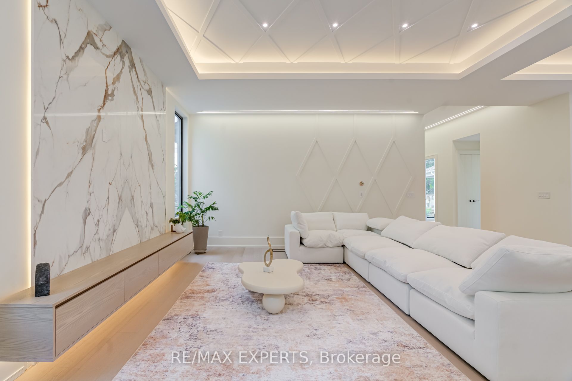 84 Mosley Street Property Photo 10