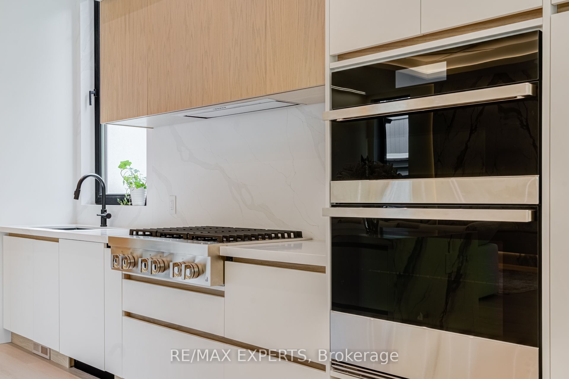 84 Mosley Street Property Photo 18