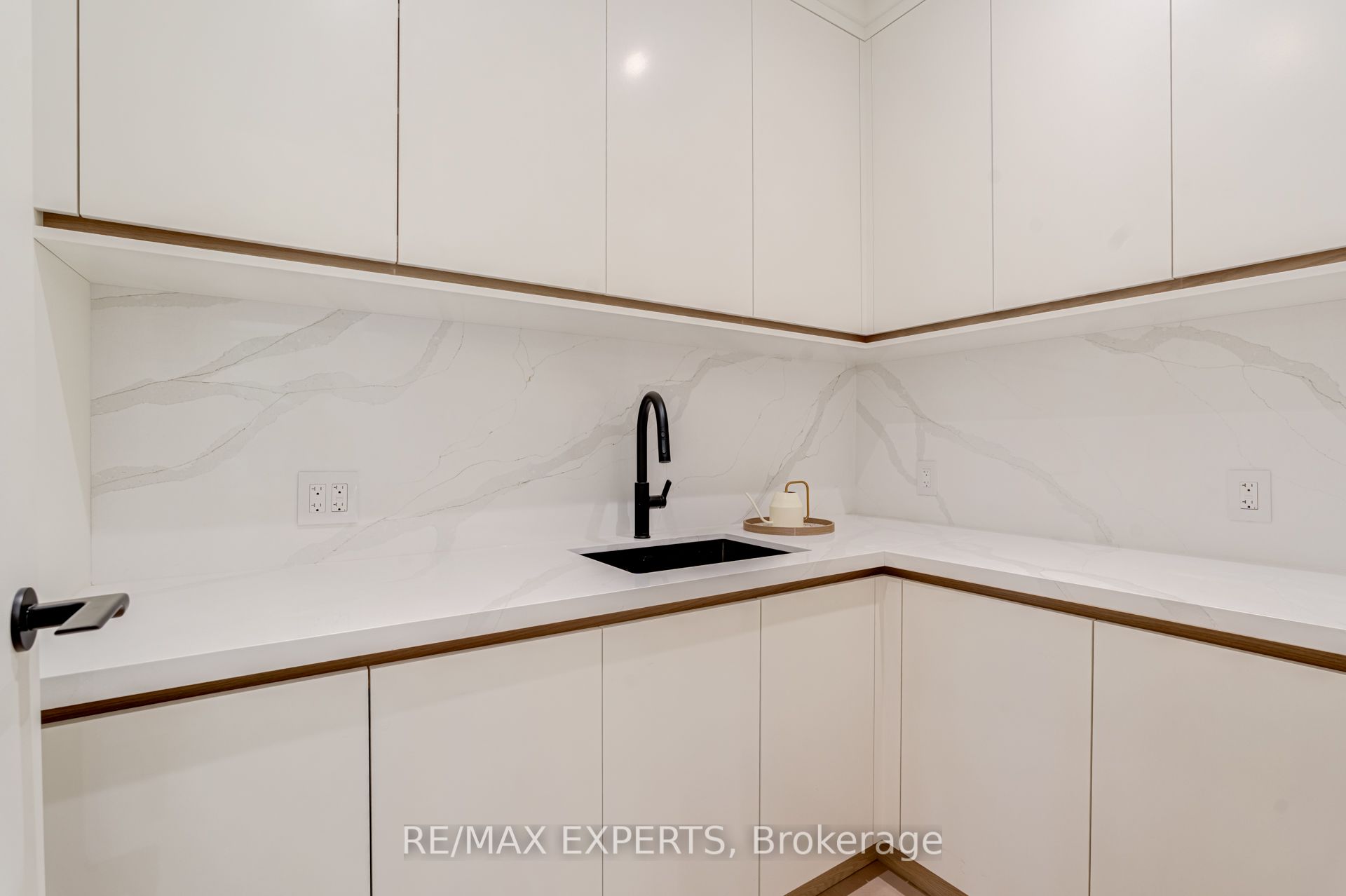 84 Mosley Street Property Photo 19