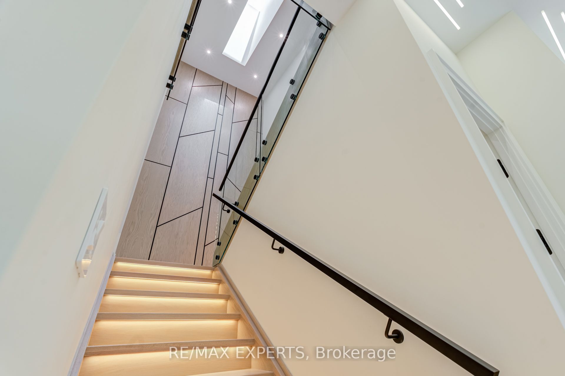 84 Mosley Street Property Photo 20