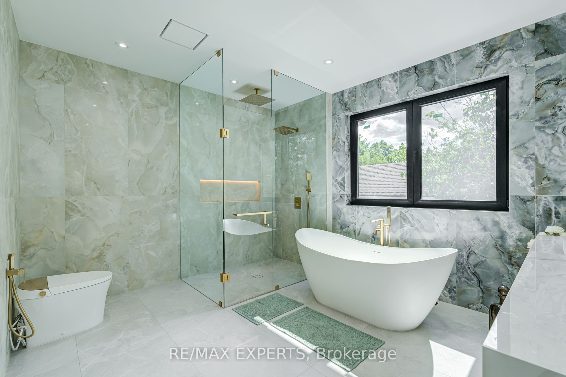84 Mosley Street Property Photo 28
