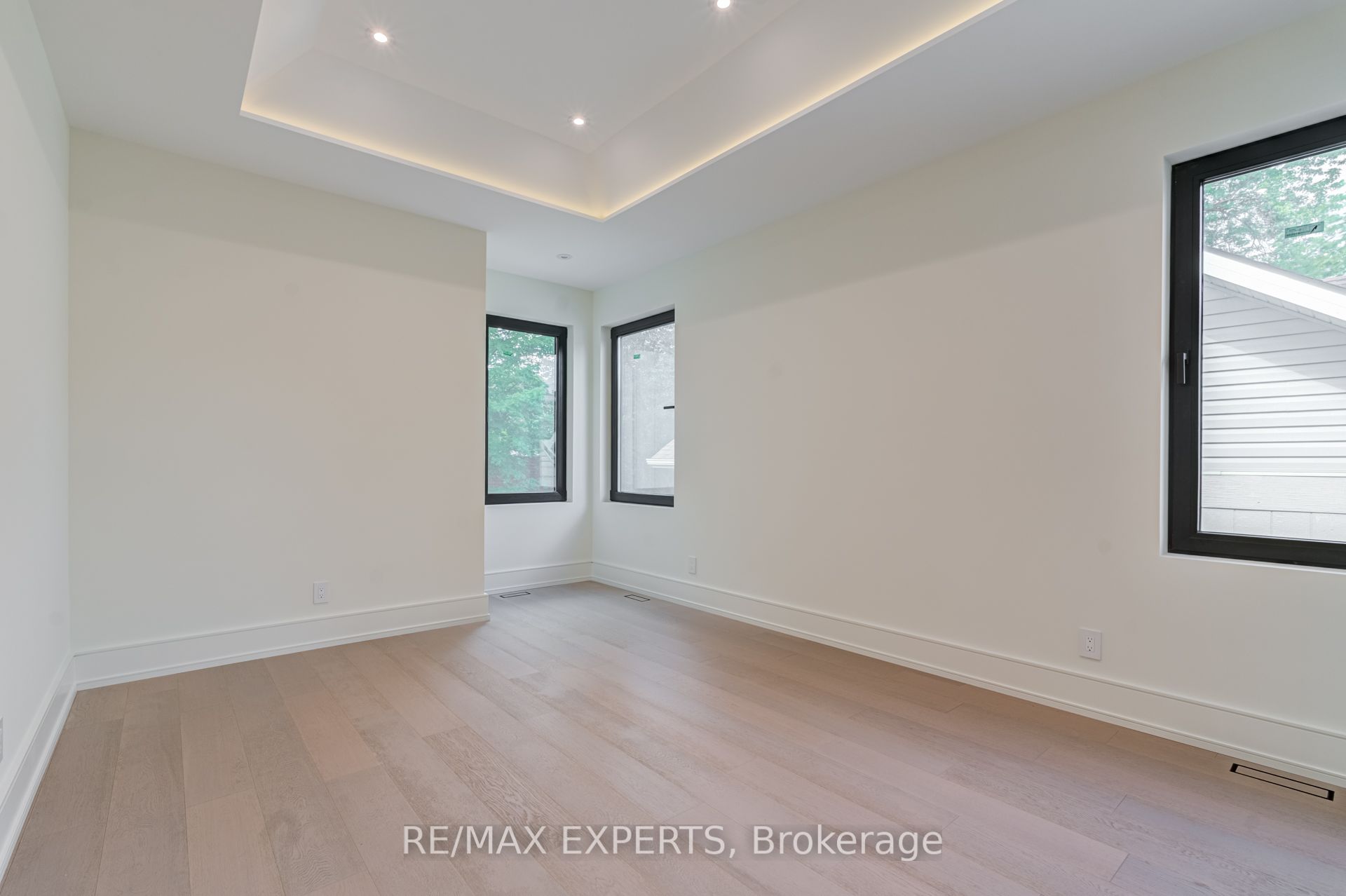 84 Mosley Street Property Photo 32