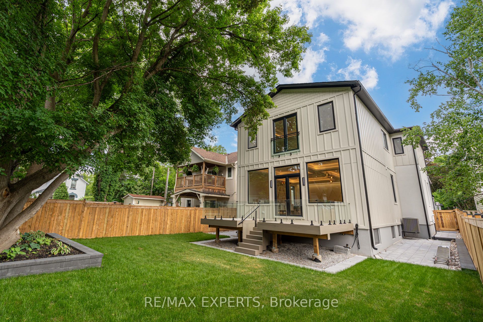 84 Mosley Street Property Photo 41