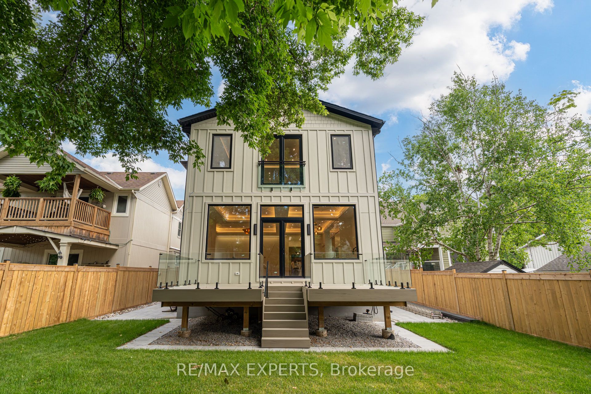 84 Mosley Street Property Photo 42