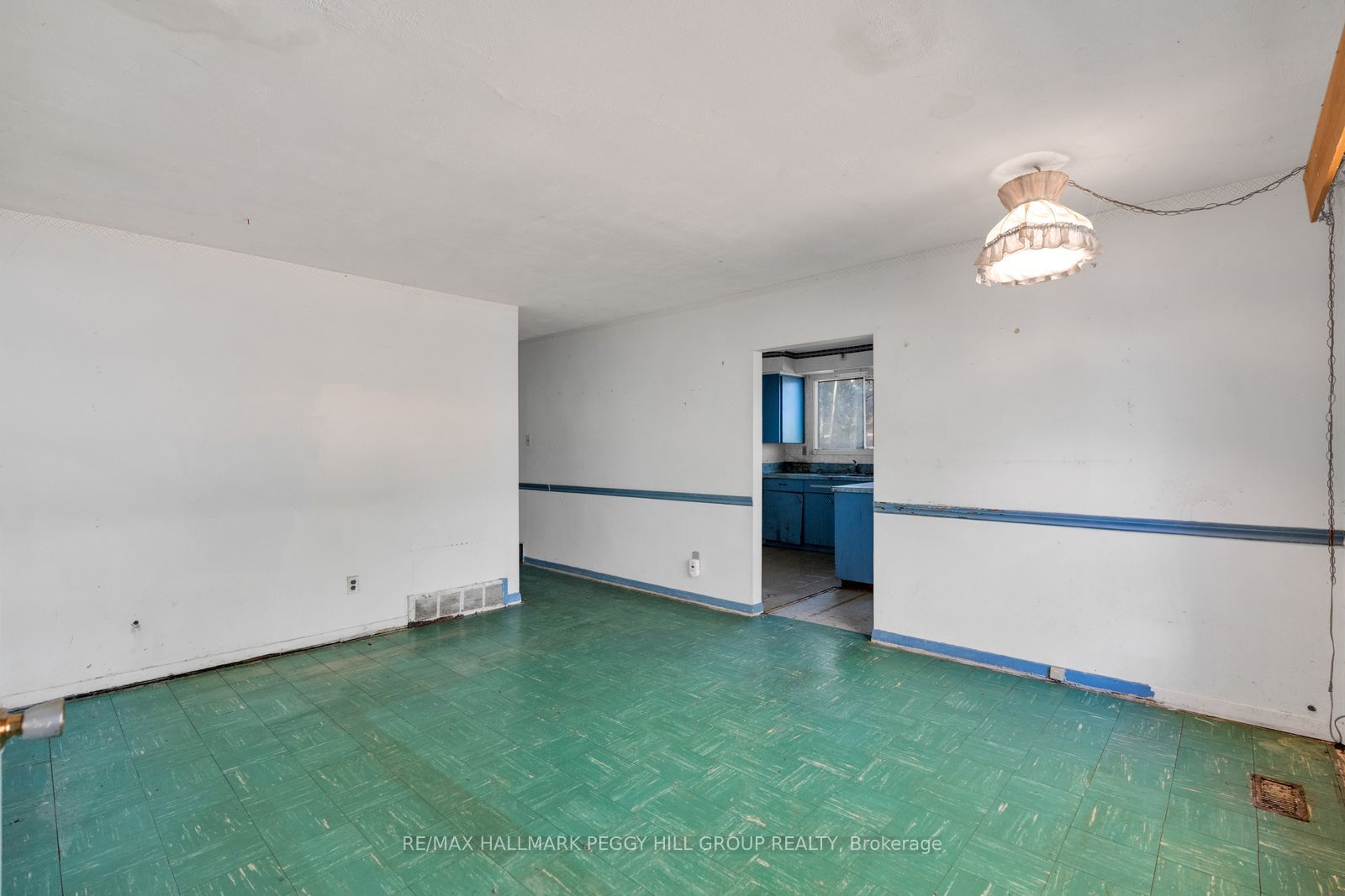 24 Lee Avenue Property Photo 4