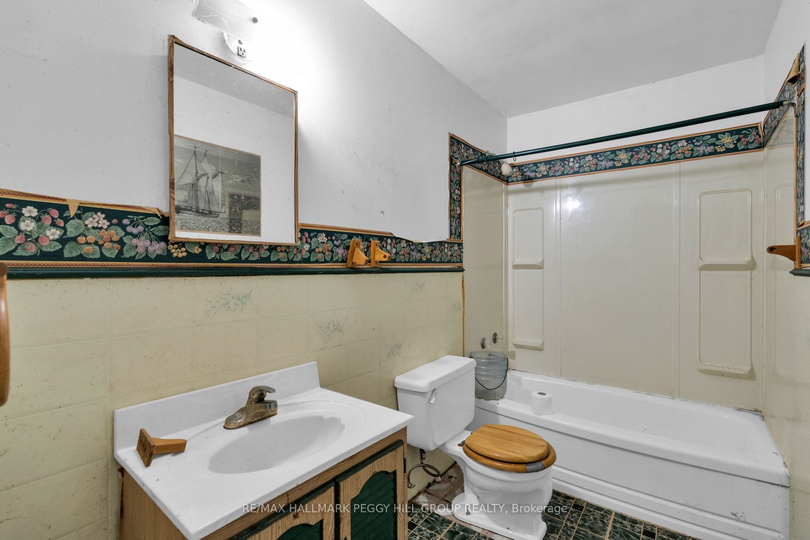 24 Lee Avenue Property Photo 8