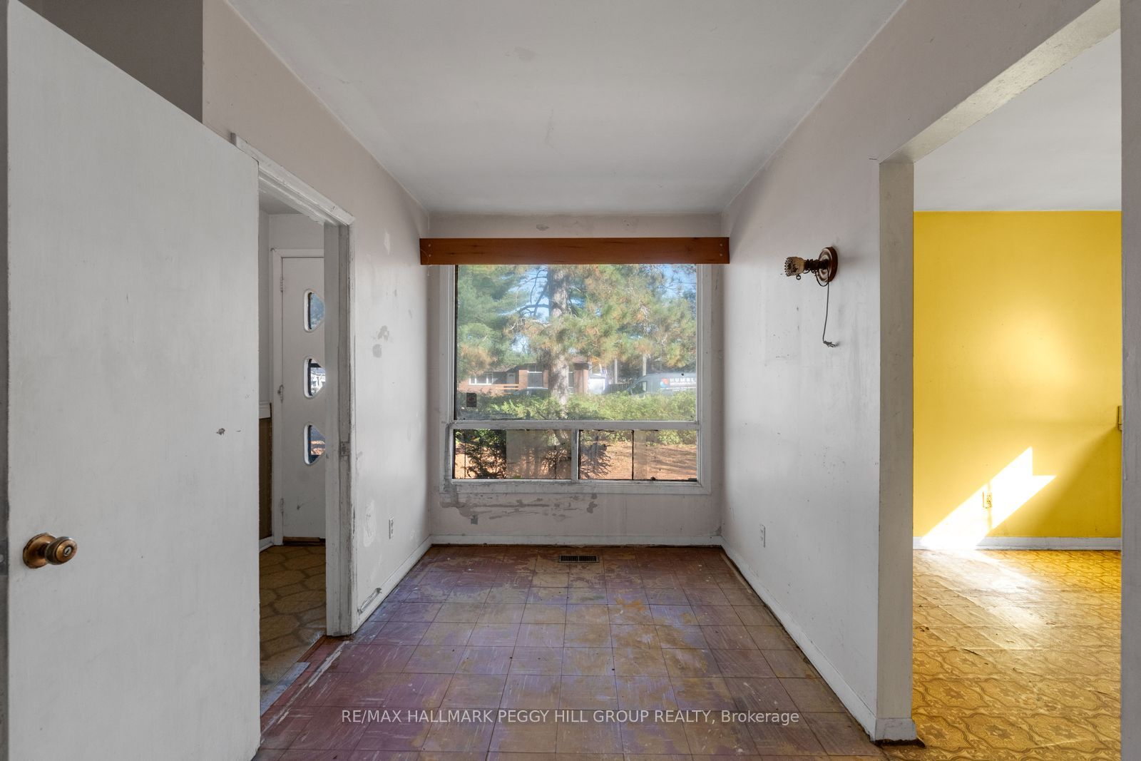 24 Lee Avenue Property Photo 10
