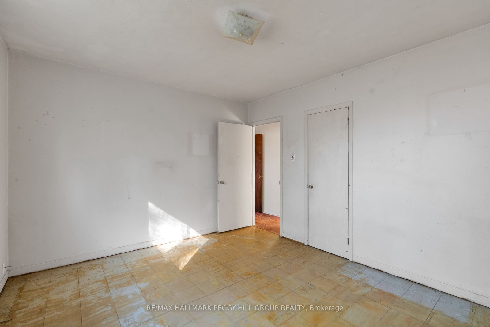 24 Lee Avenue Property Photo 12