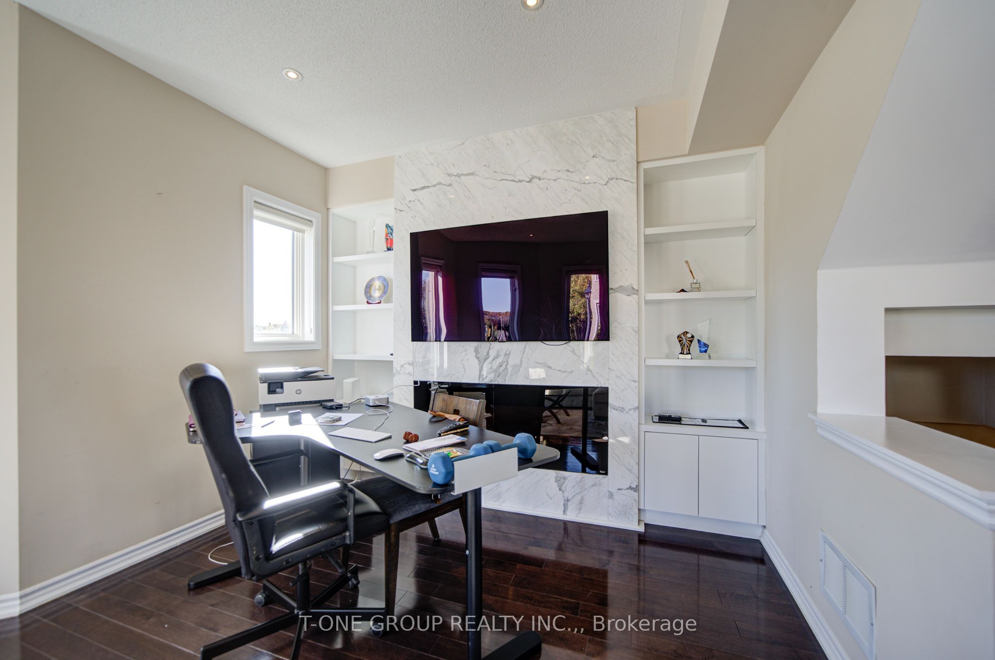 9133 Bayview Avenue 85 Property Photo 17