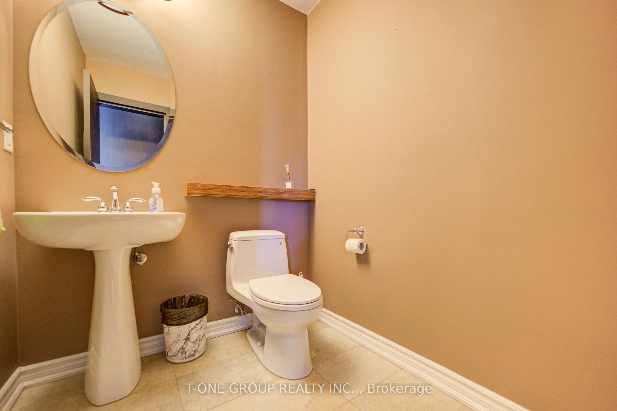 9133 Bayview Avenue 85 Property Photo 22