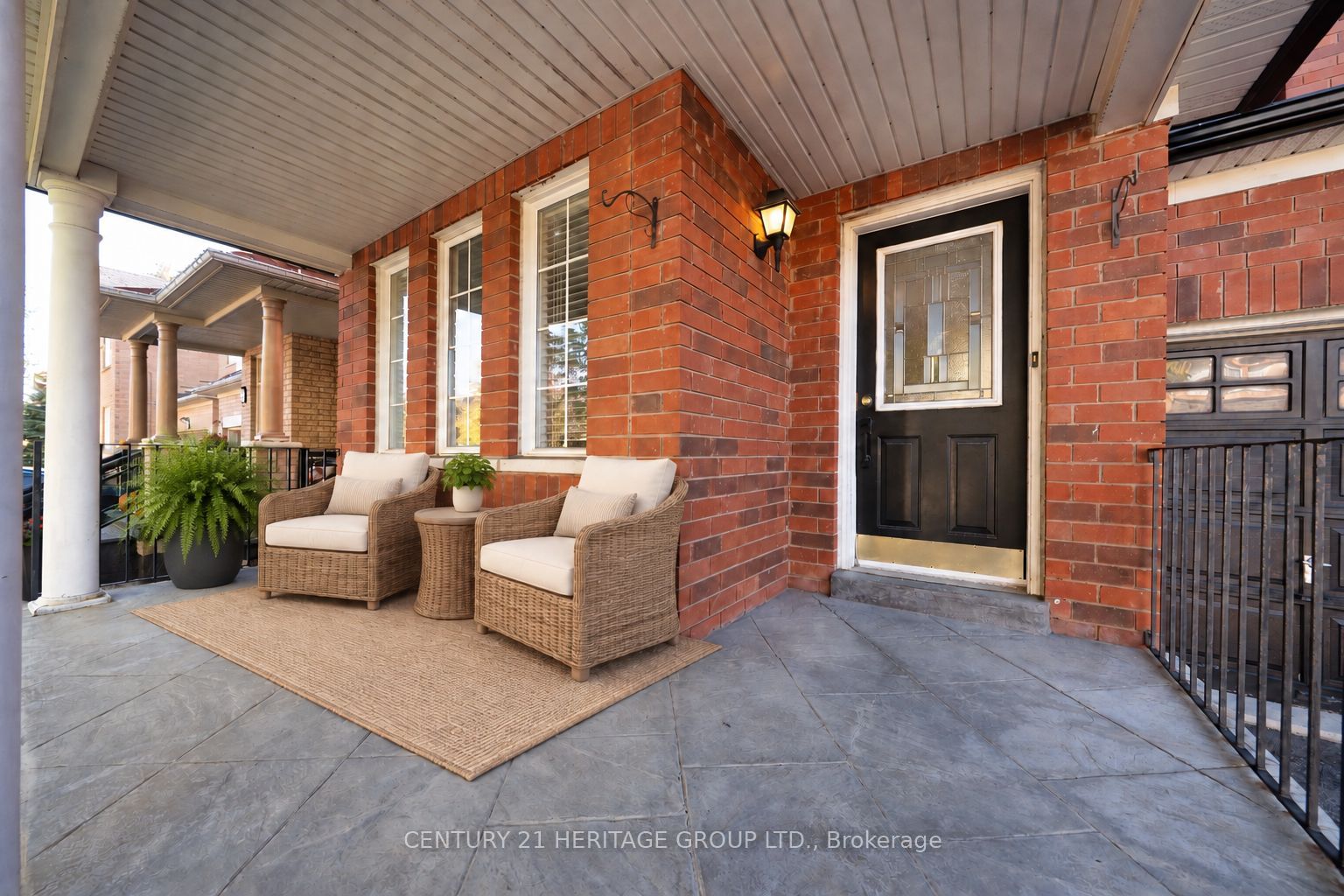 87 Turning Leaf Drive Property Photo 3