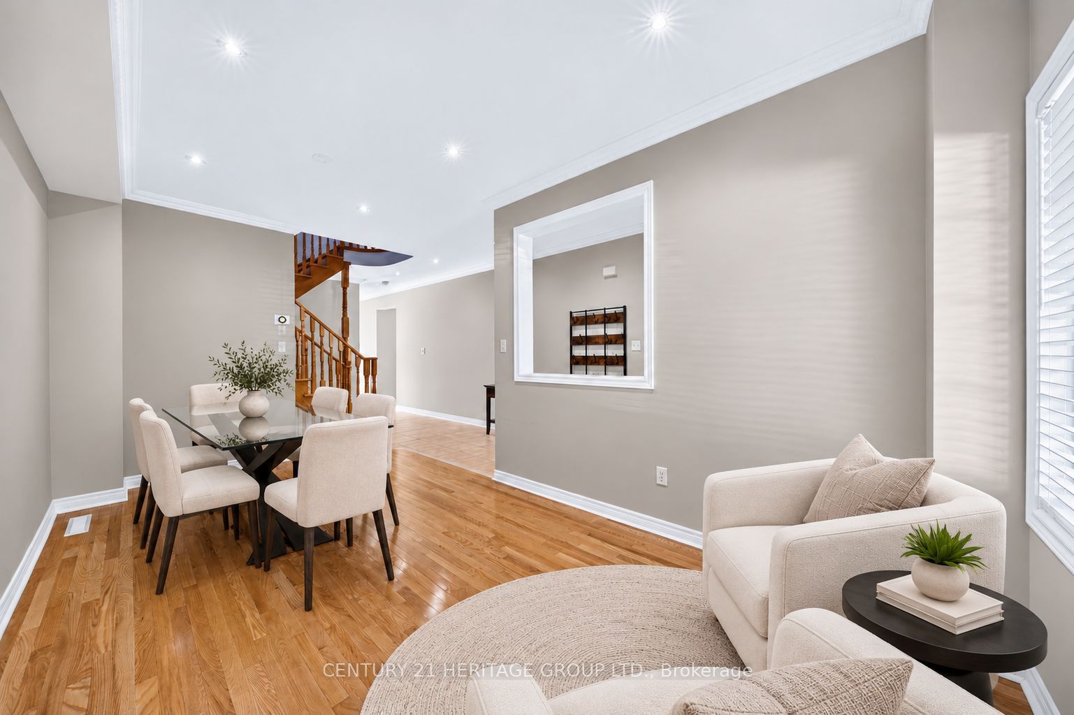 87 Turning Leaf Drive Property Photo 4