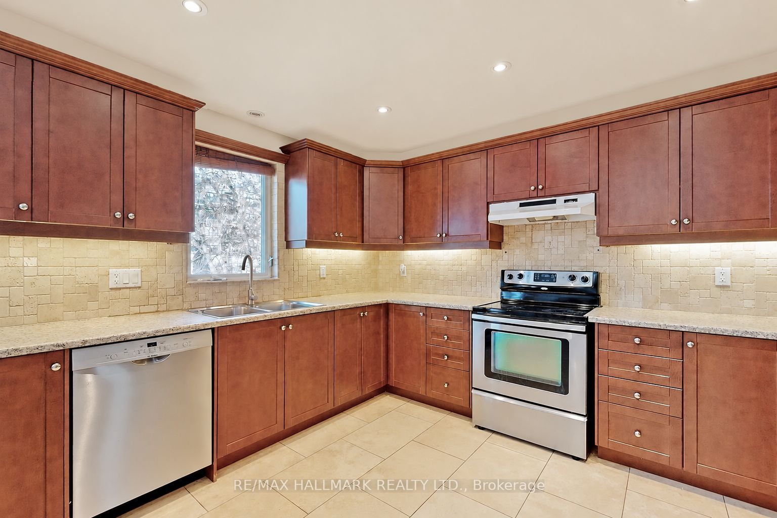 28 Lake Avenue Property Photo 5