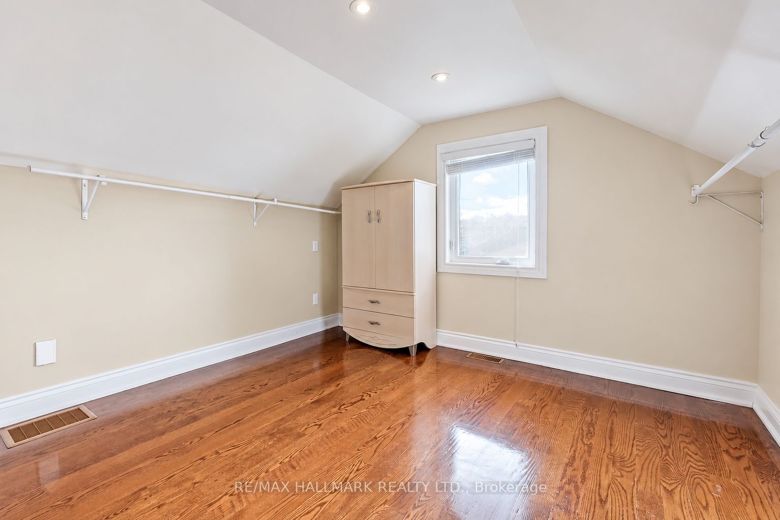 28 Lake Avenue Property Photo 8