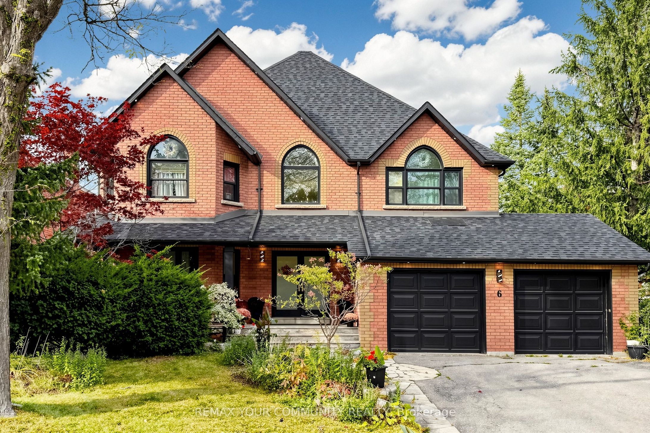 6 Bombay Court Property Photo 1
