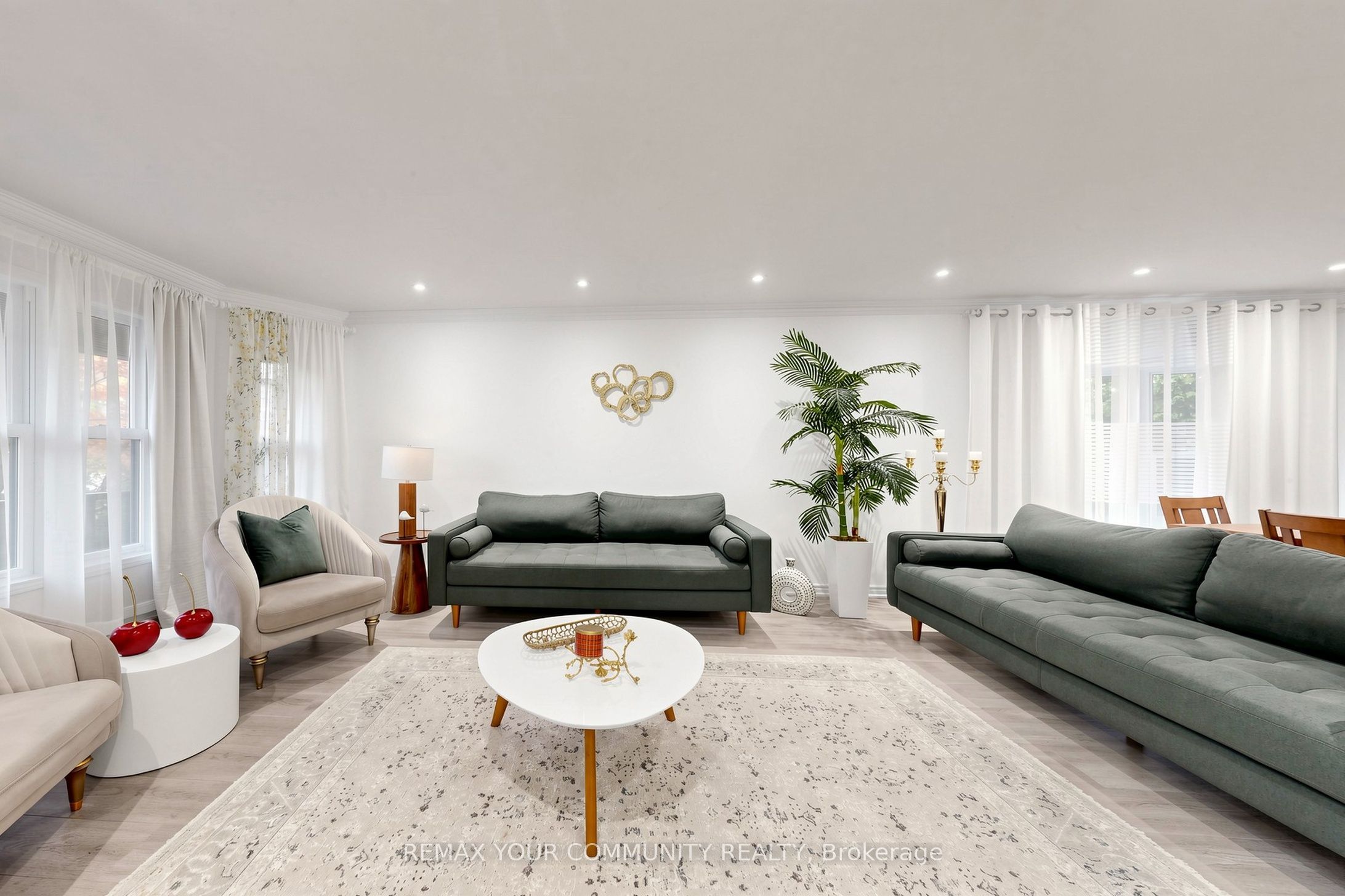 6 Bombay Court Property Photo 4