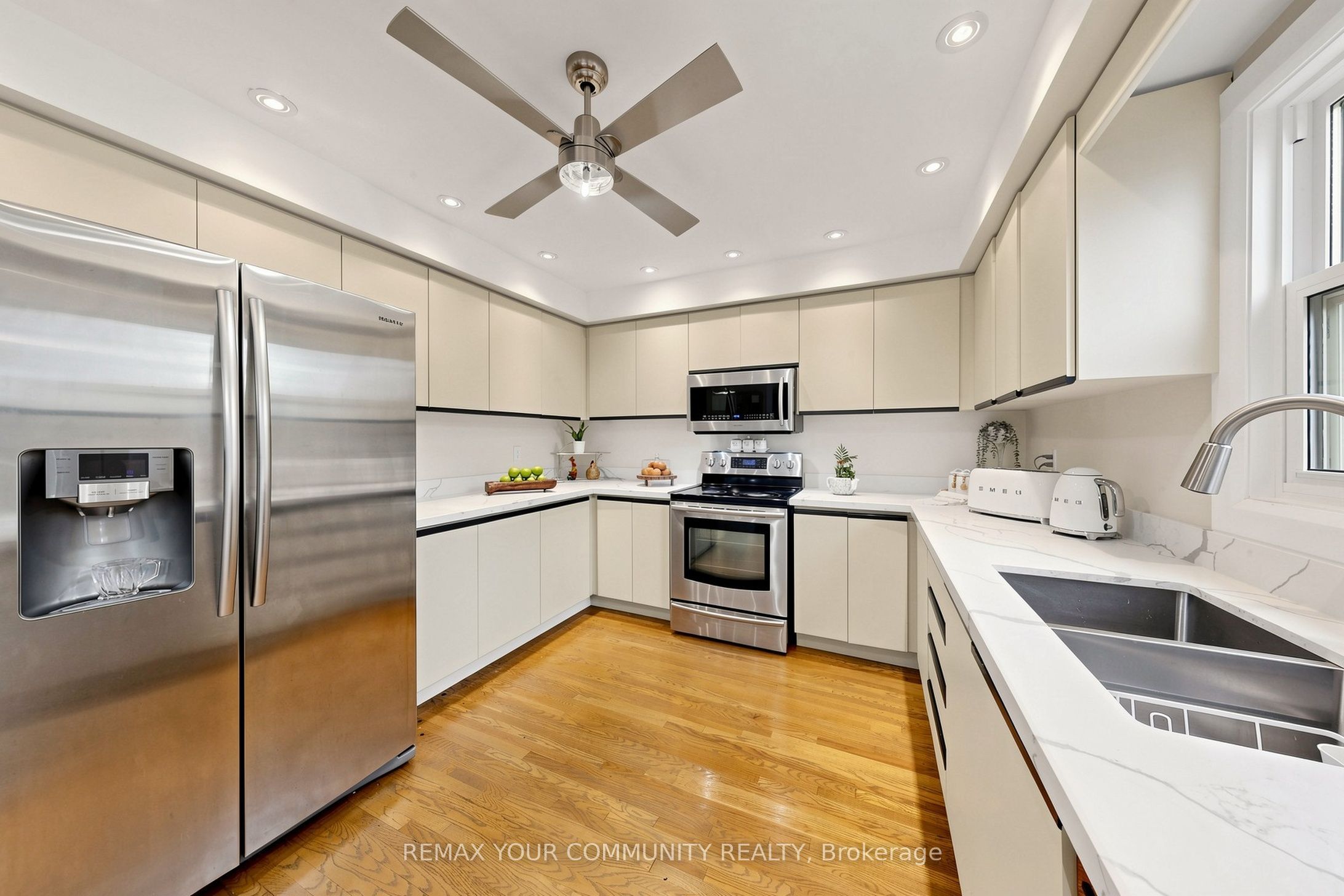 6 Bombay Court Property Photo 9