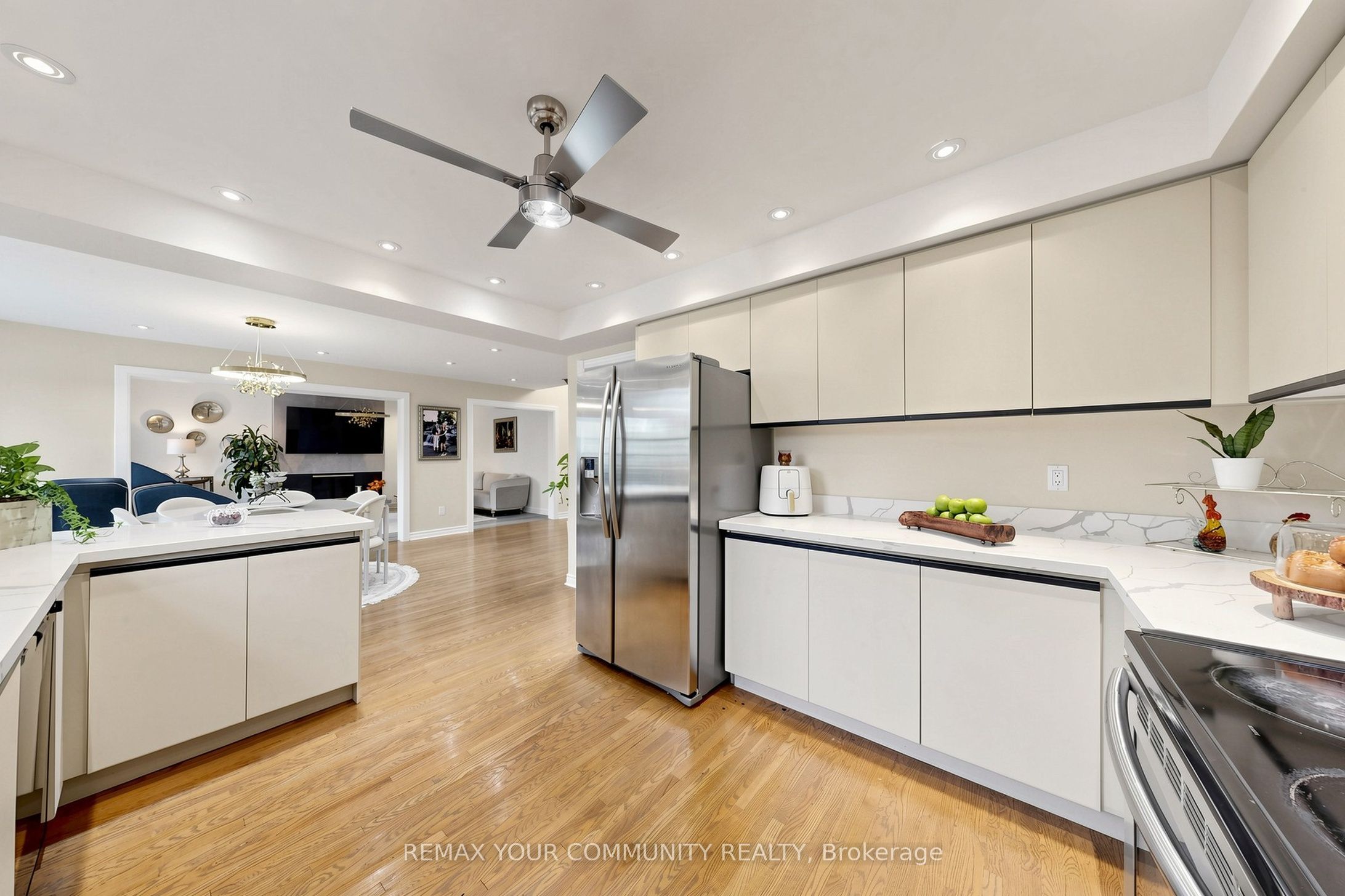6 Bombay Court Property Photo 12
