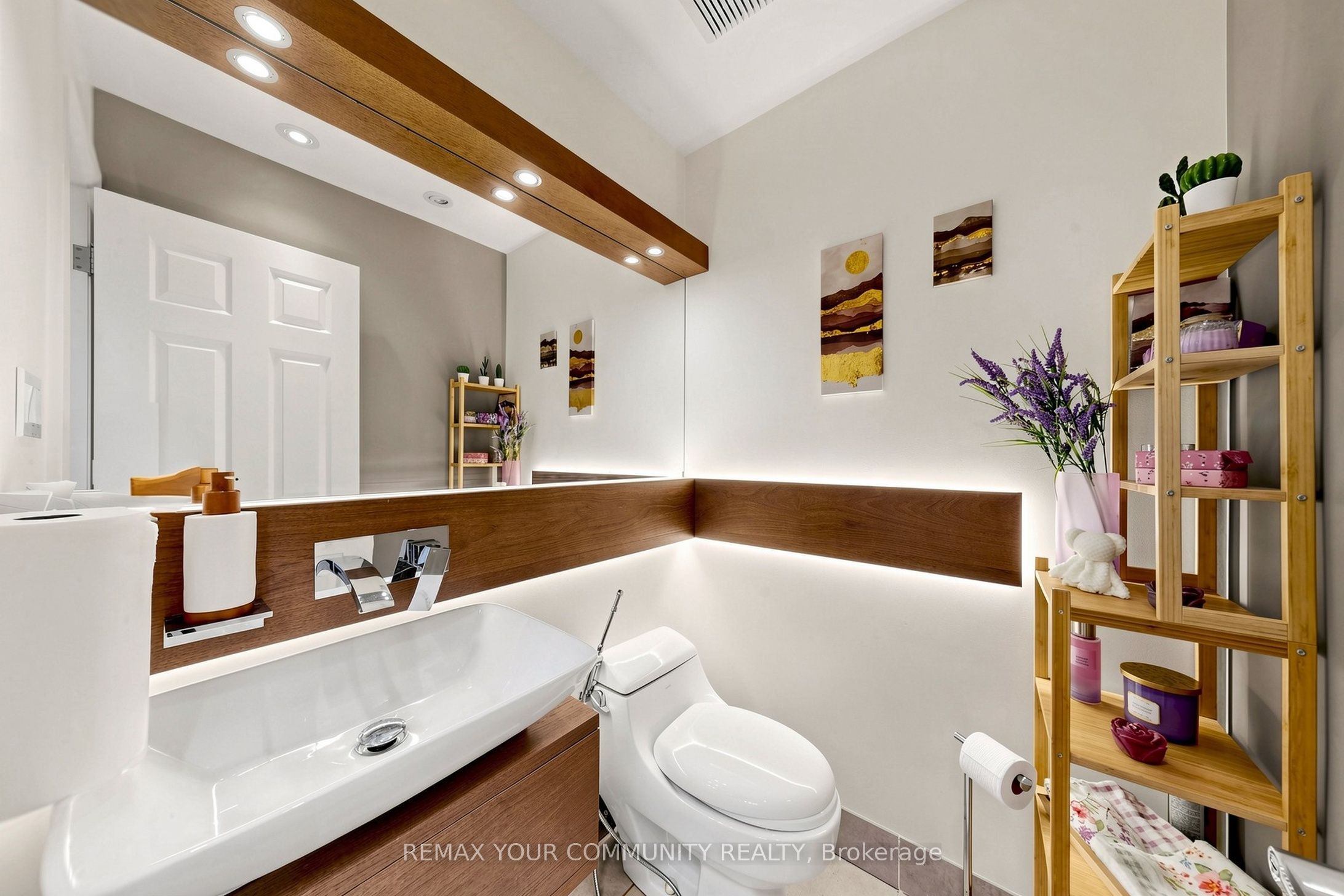 6 Bombay Court Property Photo 16