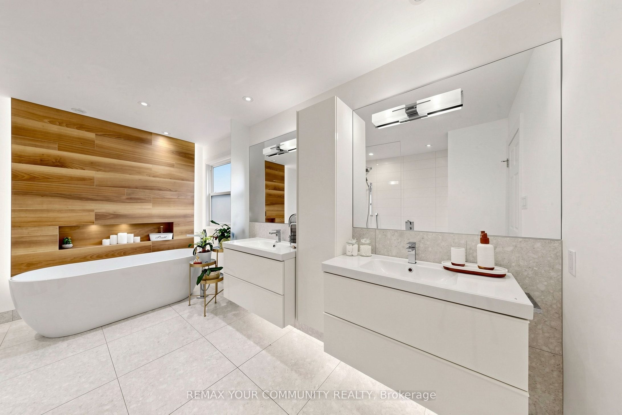 6 Bombay Court Property Photo 22