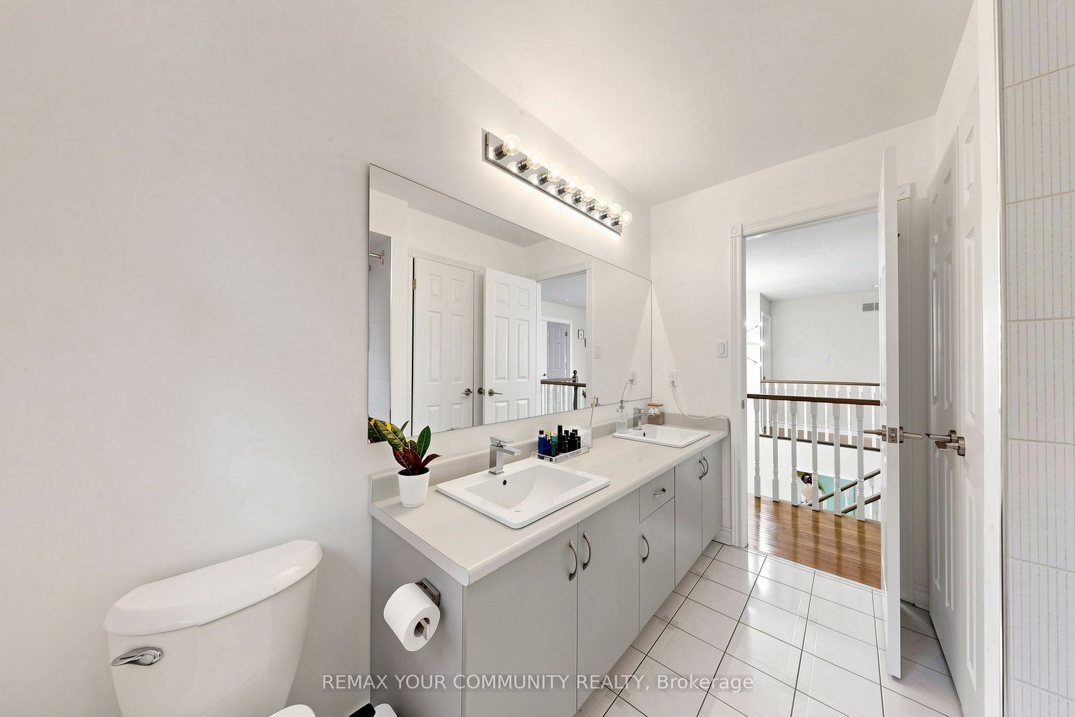 6 Bombay Court Property Photo 28