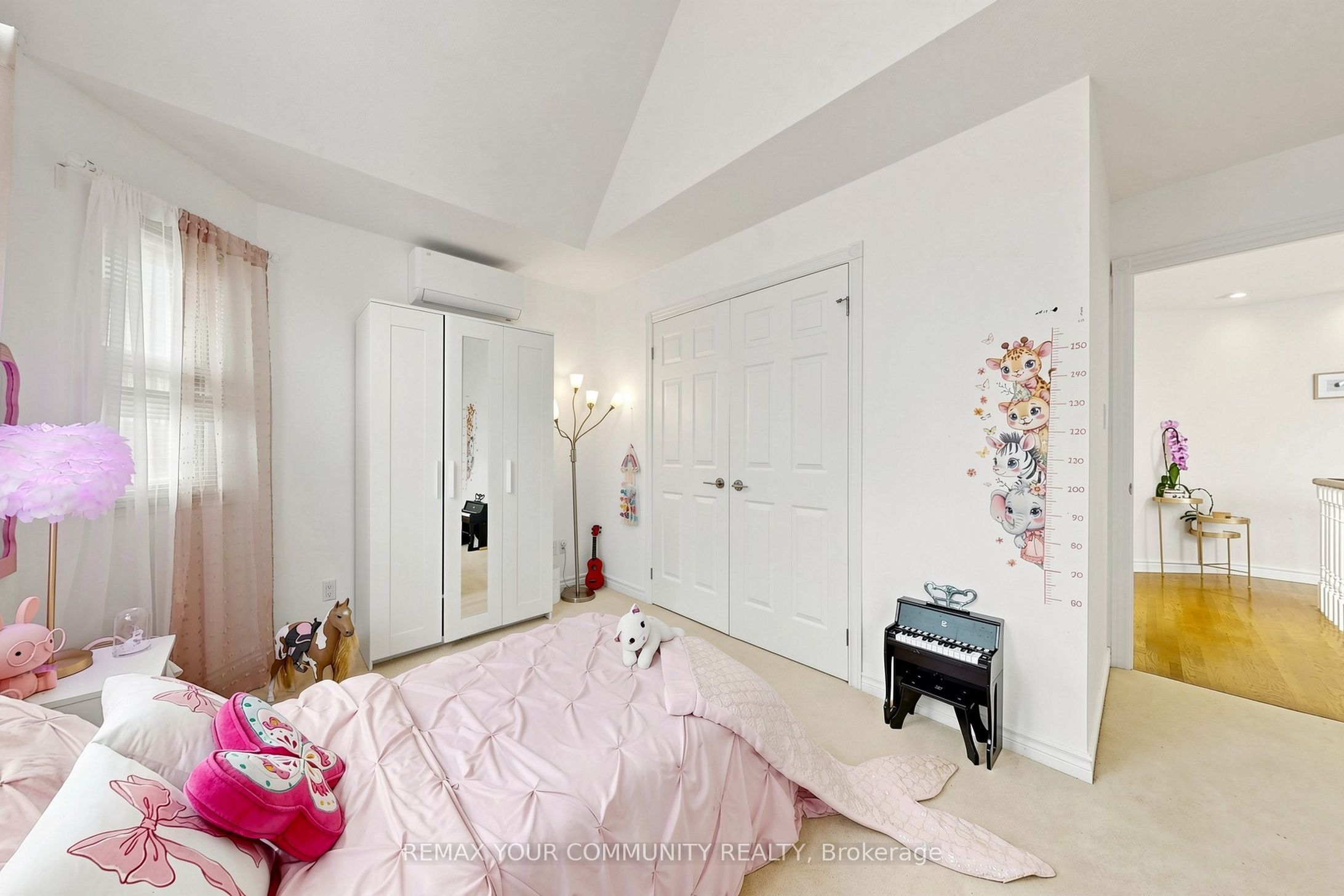 6 Bombay Court Property Photo 30