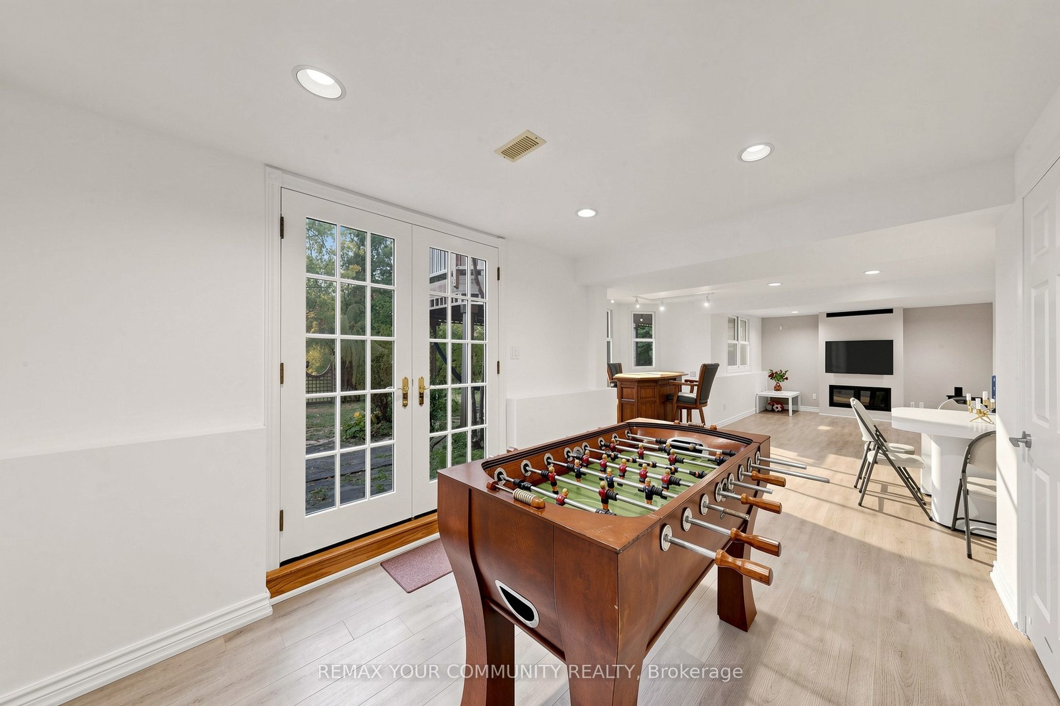 6 Bombay Court Property Photo 38