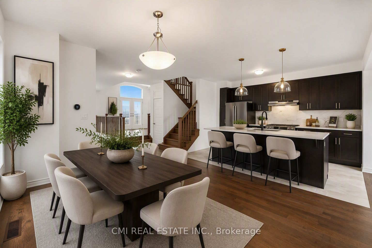 656 Newlove Street Property Photo 12