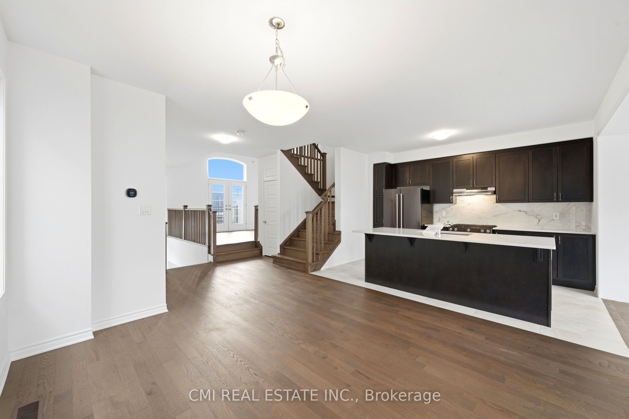 656 Newlove Street Property Photo 17