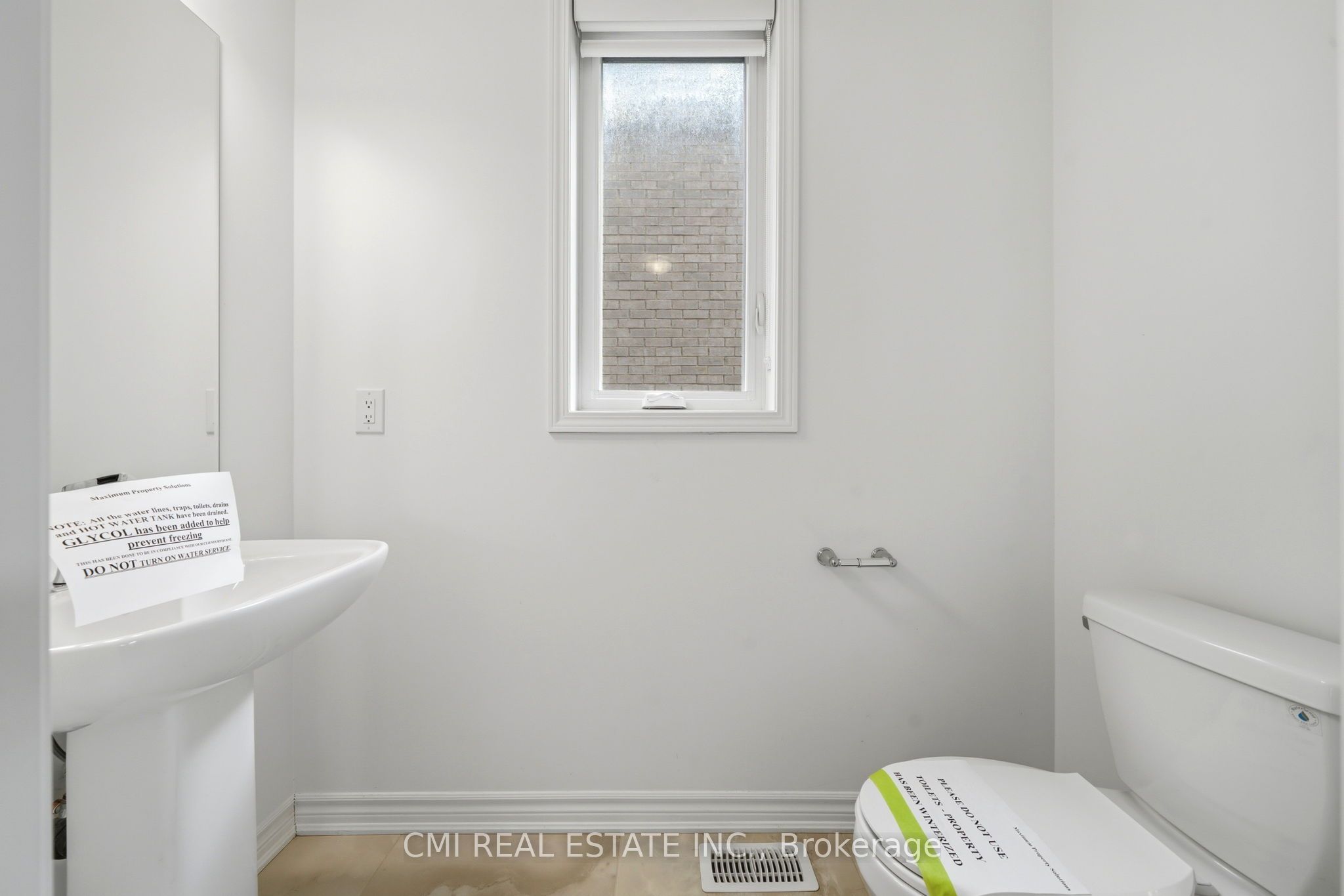 656 Newlove Street Property Photo 19