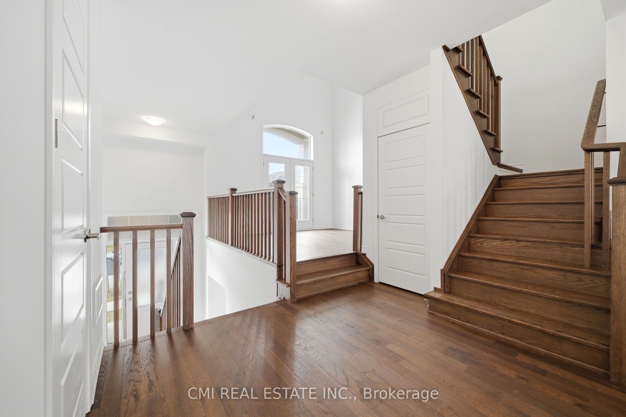 656 Newlove Street Property Photo 21