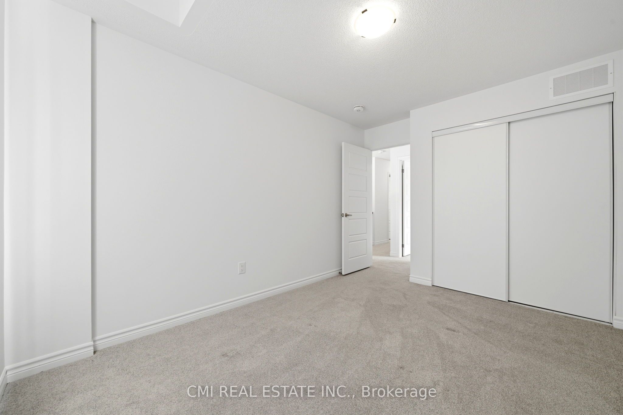 656 Newlove Street Property Photo 36