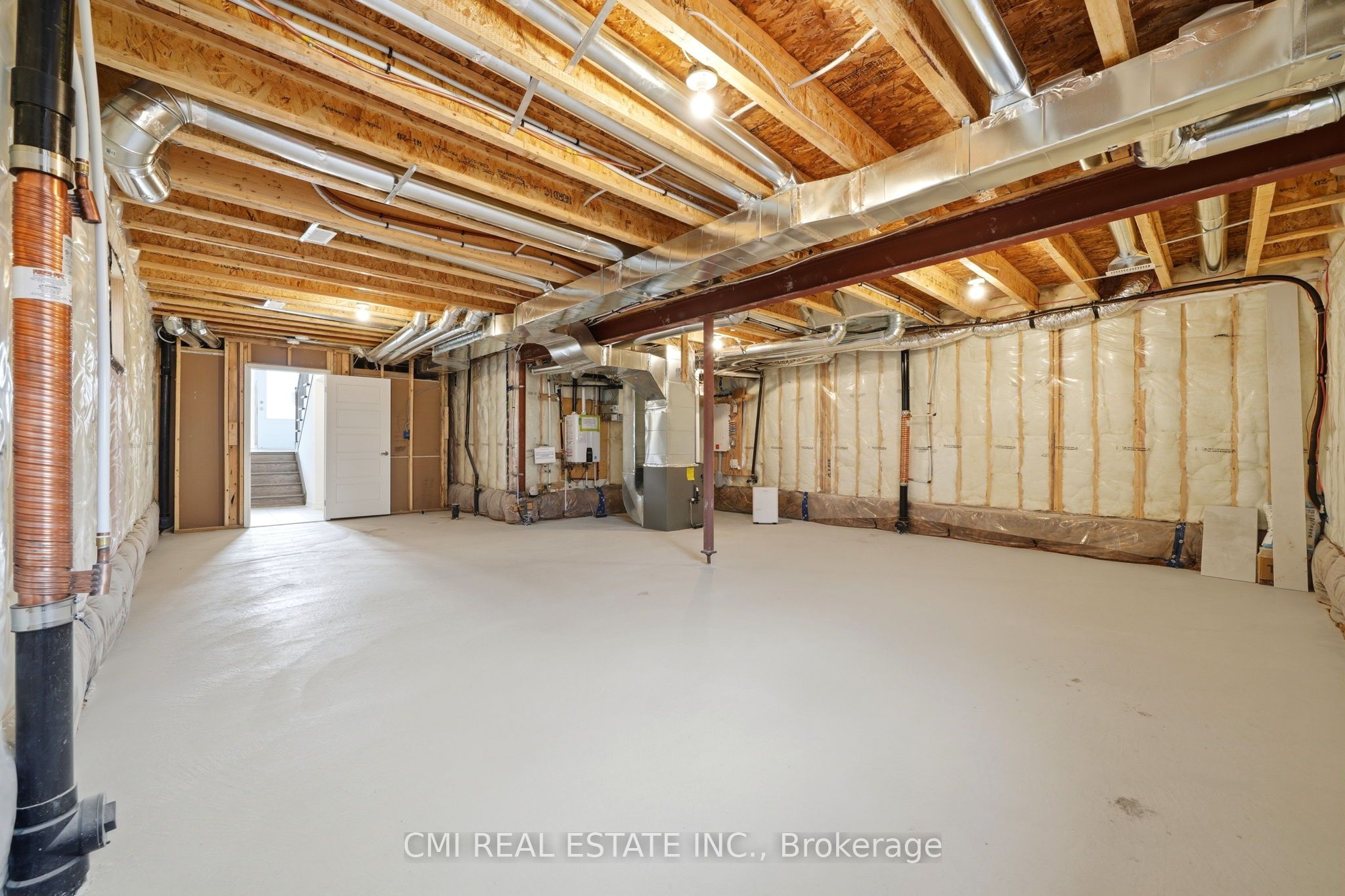 656 Newlove Street Property Photo 41