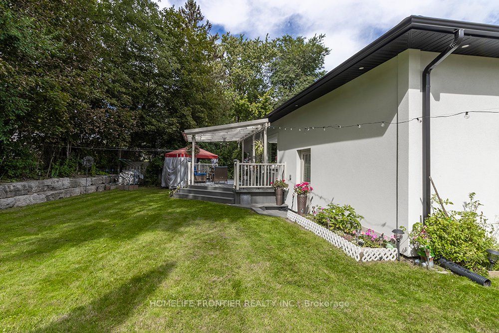 32 Davidson Road Property Photo 4