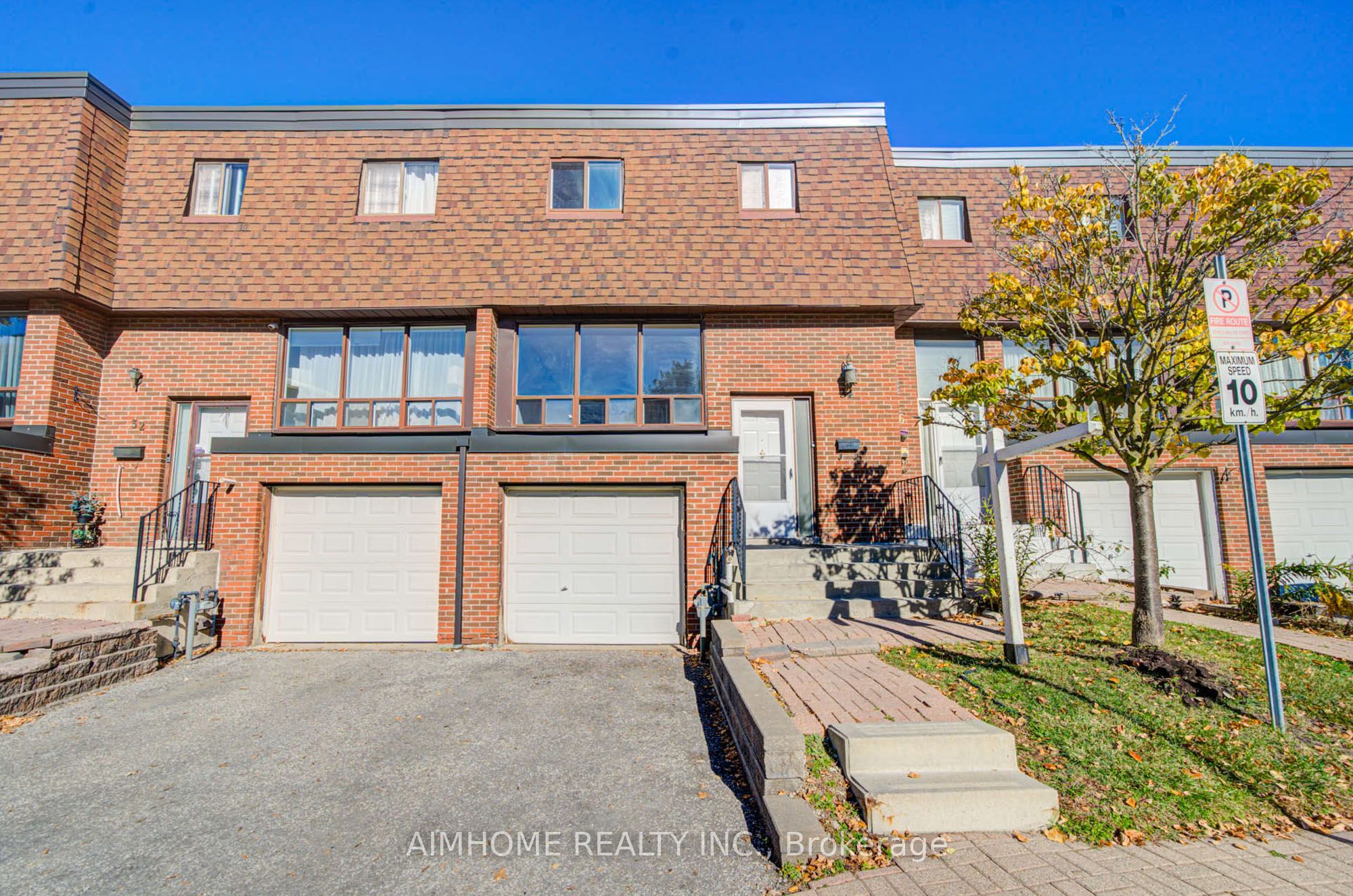 34 Stately Way Property Photo 1