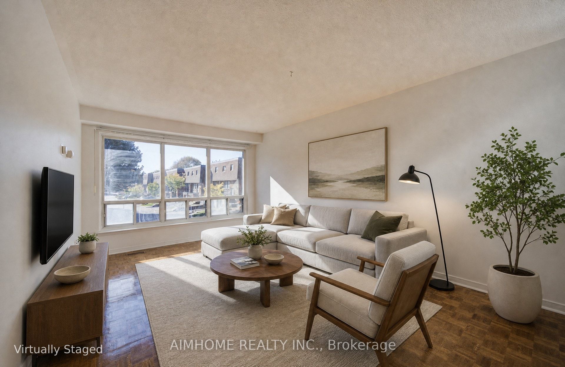 34 Stately Way Property Photo 4