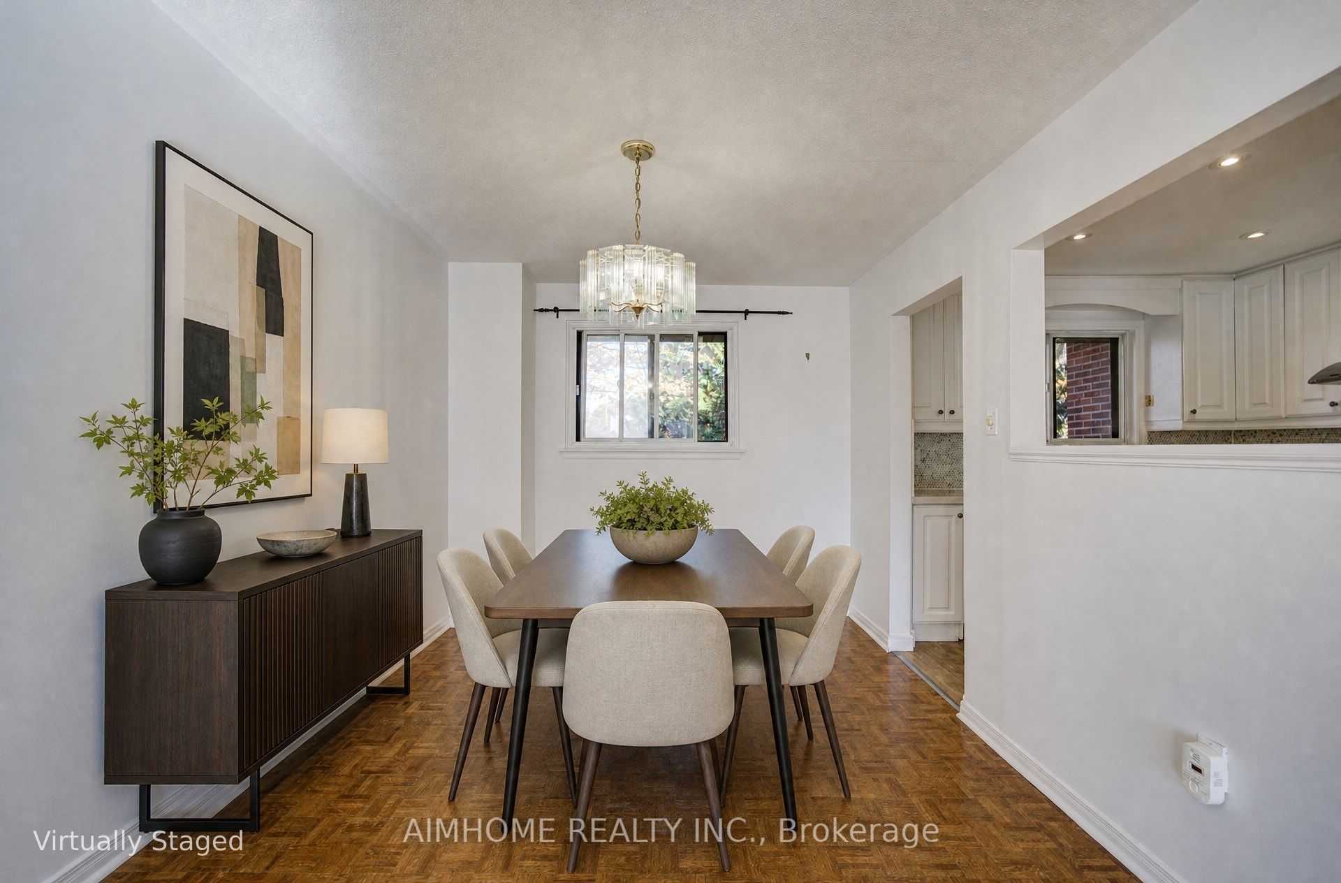 34 Stately Way Property Photo 6