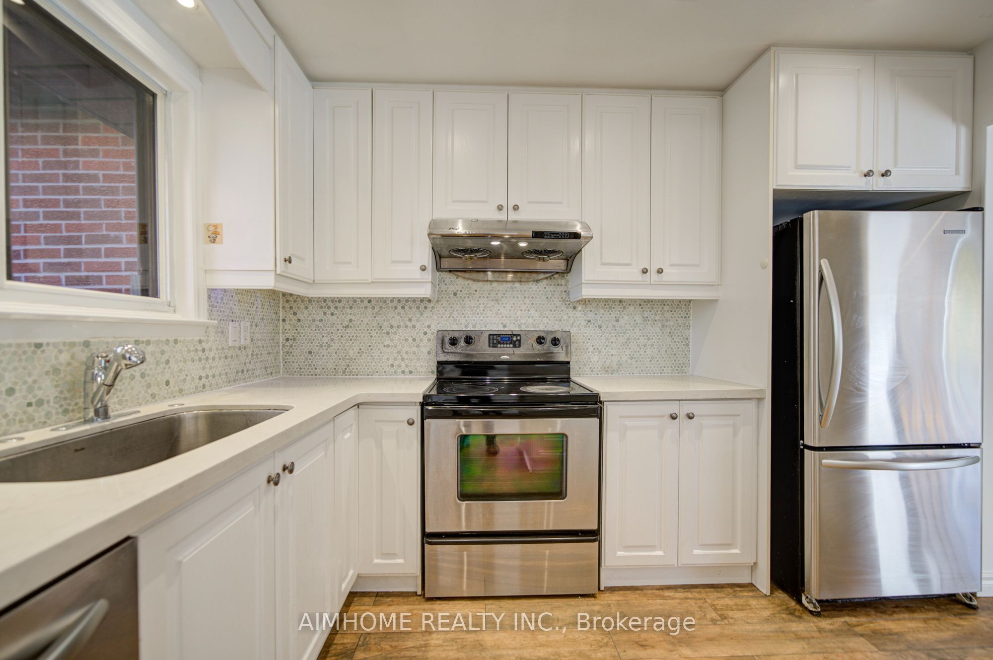 34 Stately Way Property Photo 11