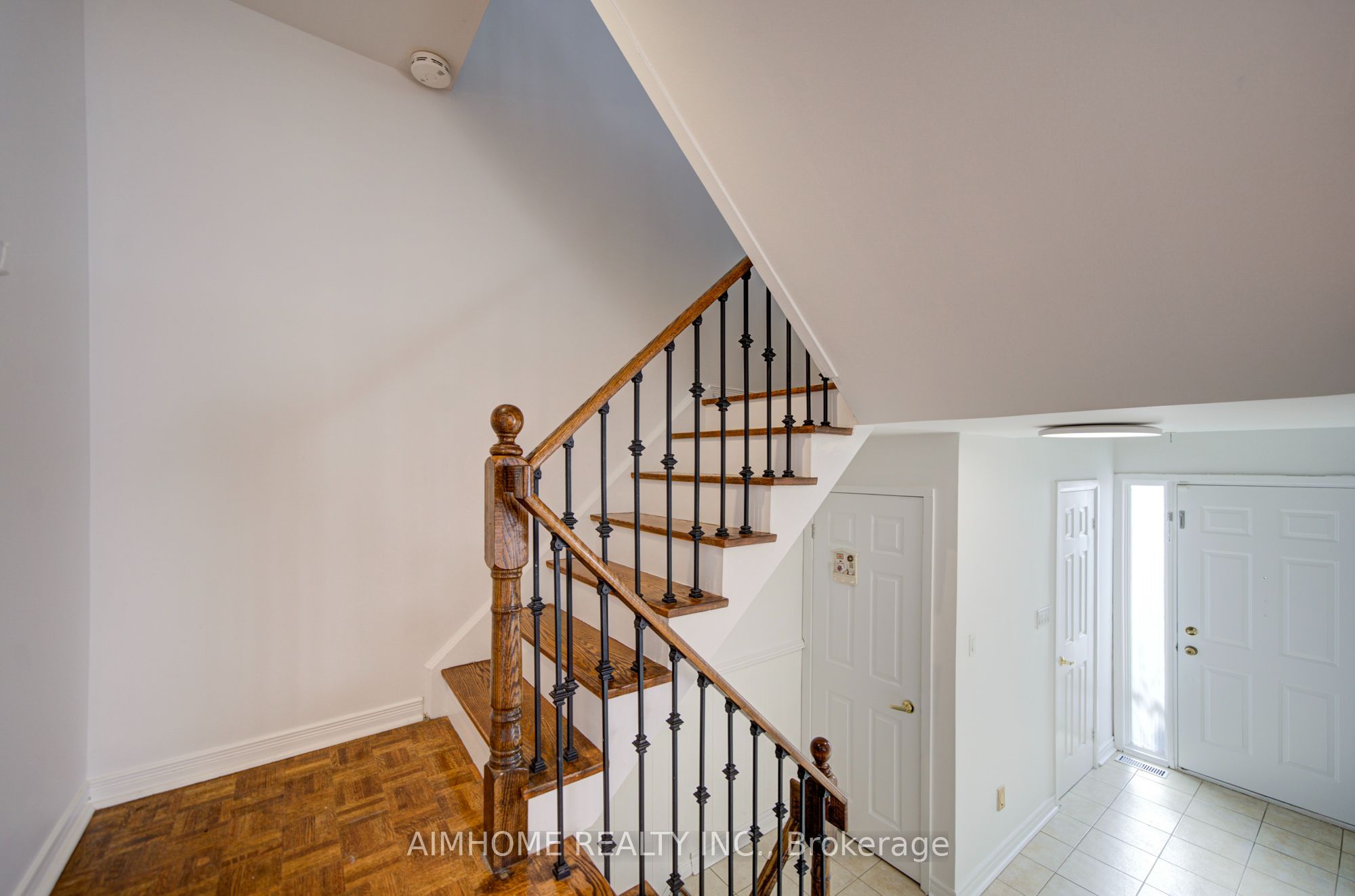 34 Stately Way Property Photo 14