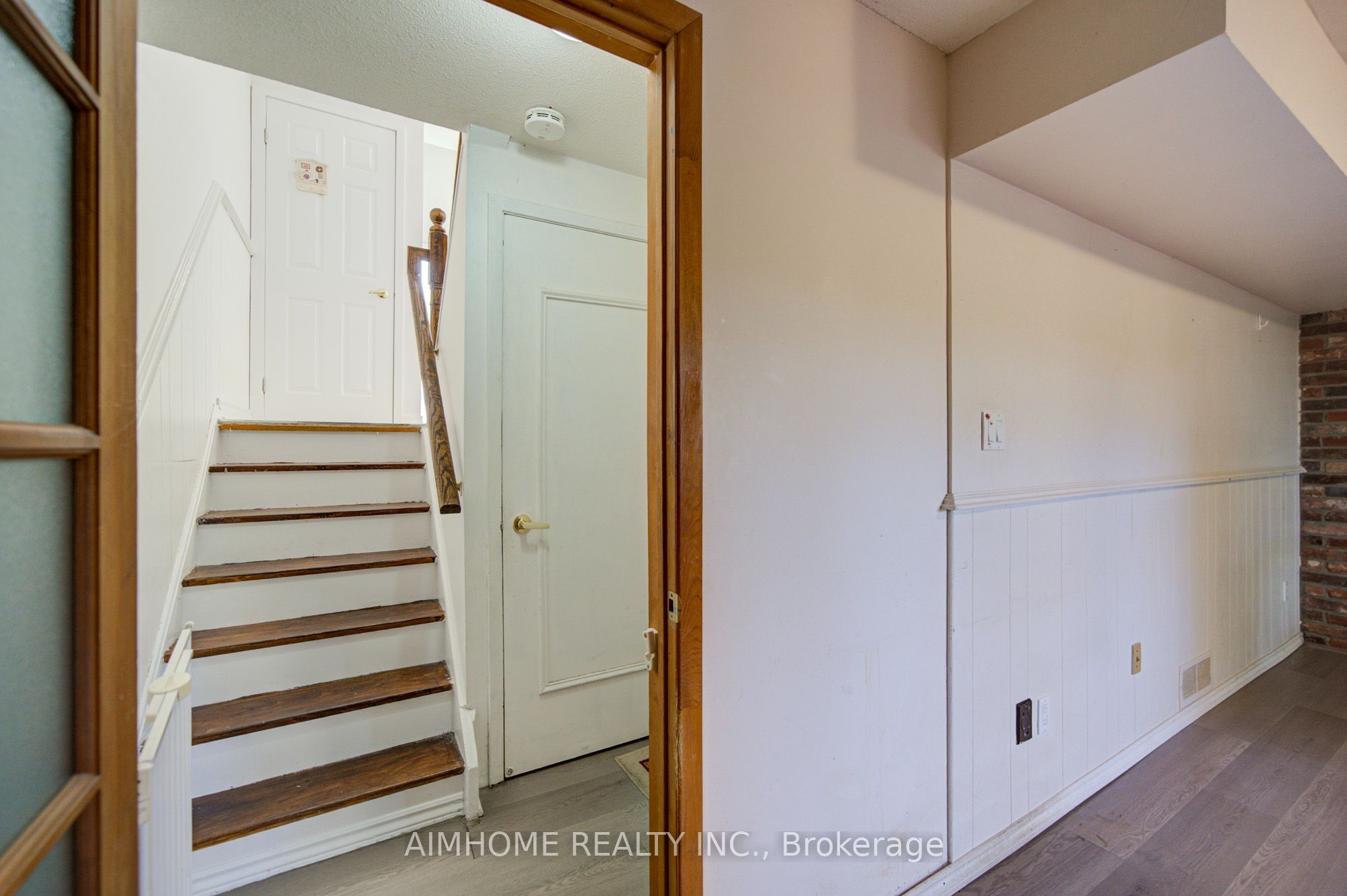 34 Stately Way Property Photo 26