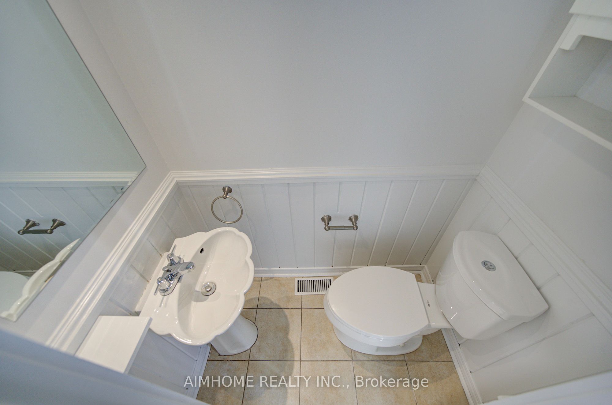 34 Stately Way Property Photo 31