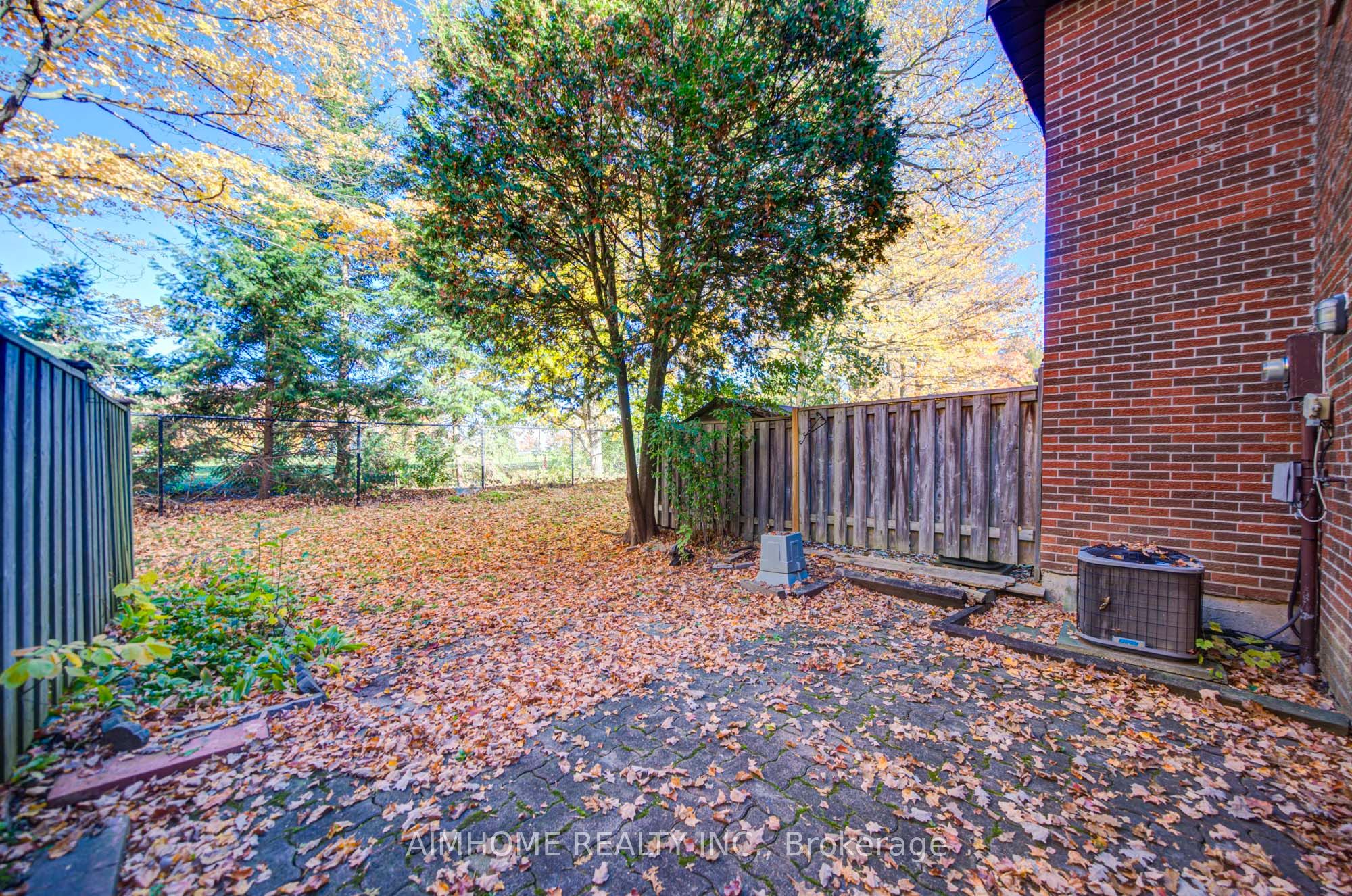 34 Stately Way Property Photo 32