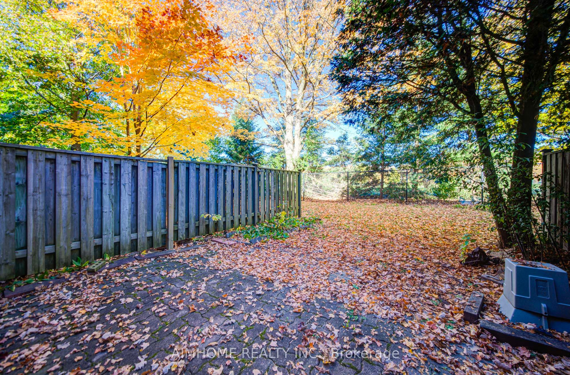 34 Stately Way Property Photo 33