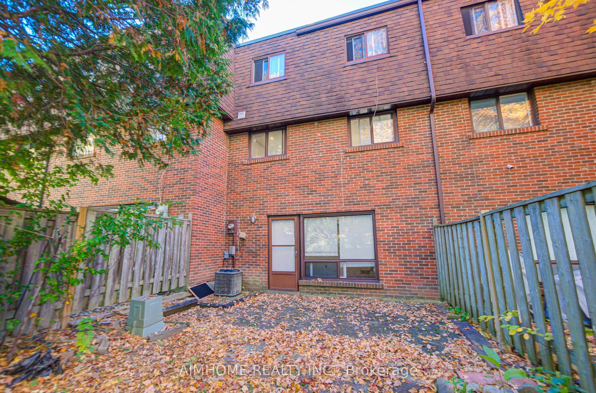 34 Stately Way Property Photo 35