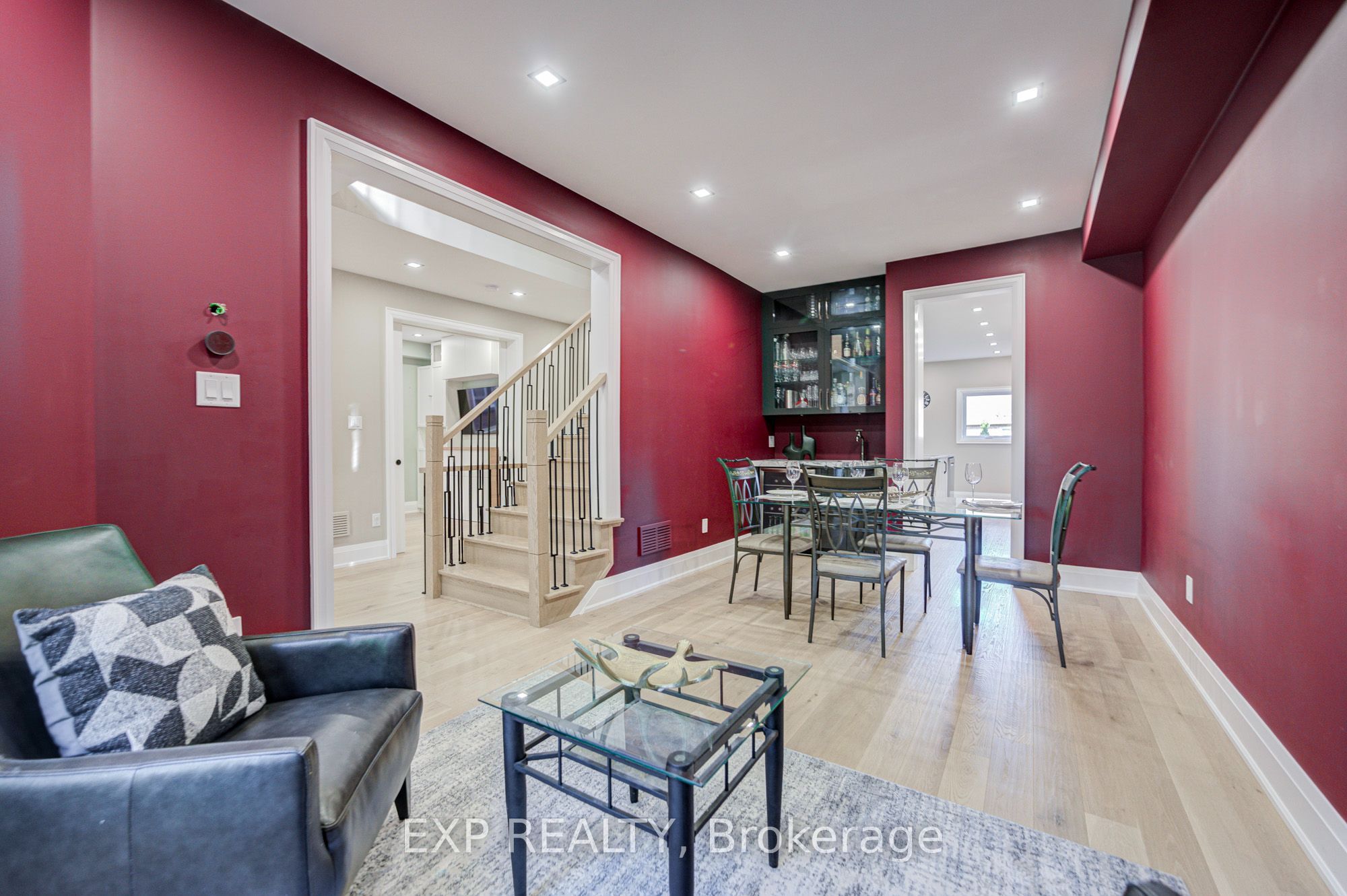 779 Mclaren Street Property Photo 7