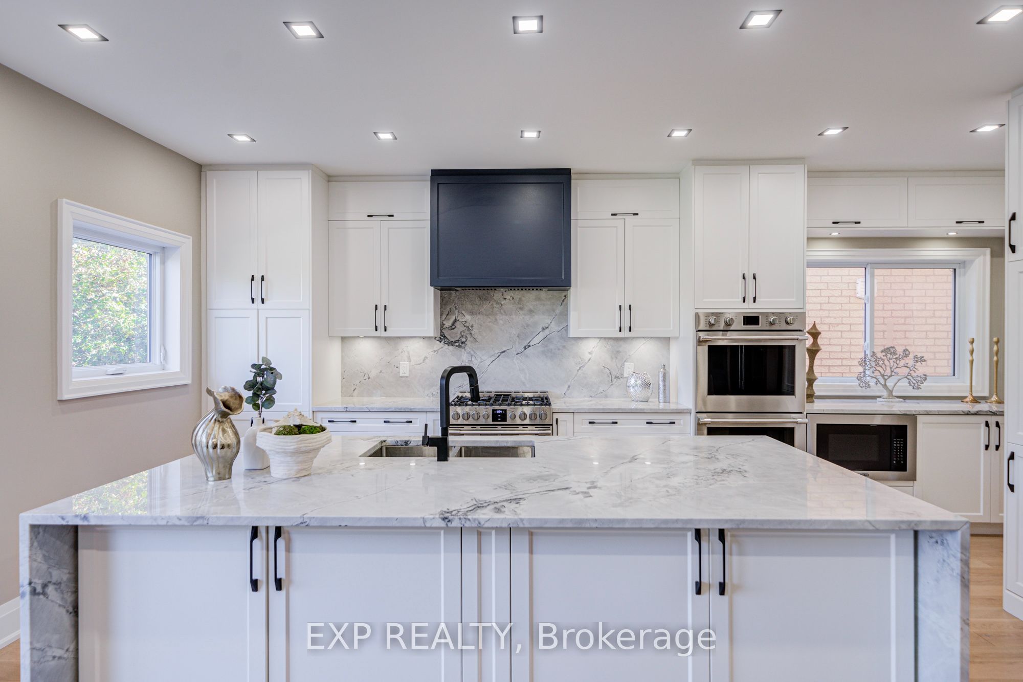779 Mclaren Street Property Photo 10
