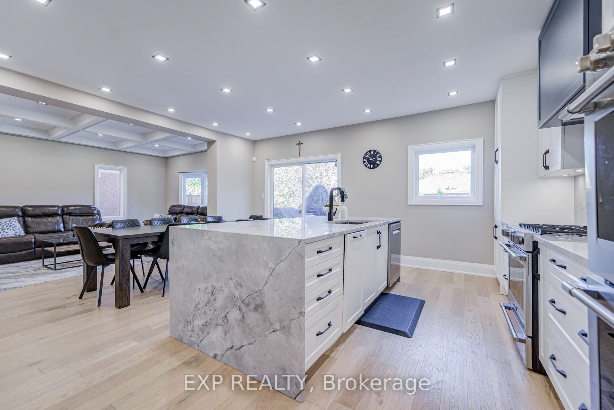 779 Mclaren Street Property Photo 12